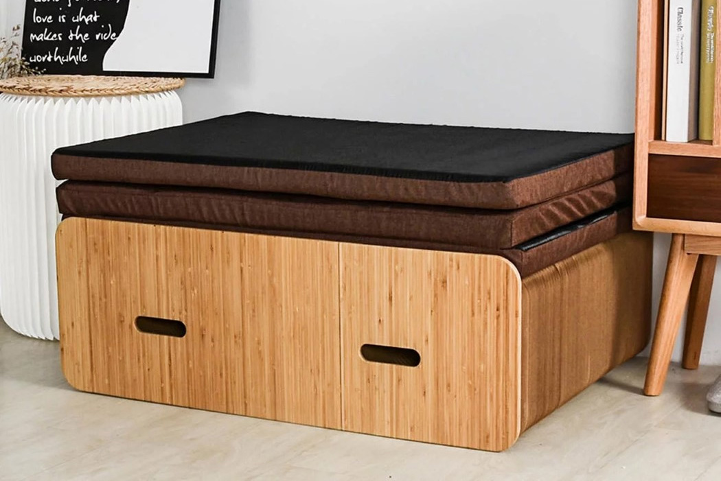 Opgevouwd papieren bed